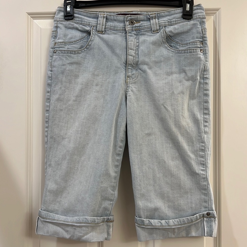 Gloria Vanderbilt ladies capris
